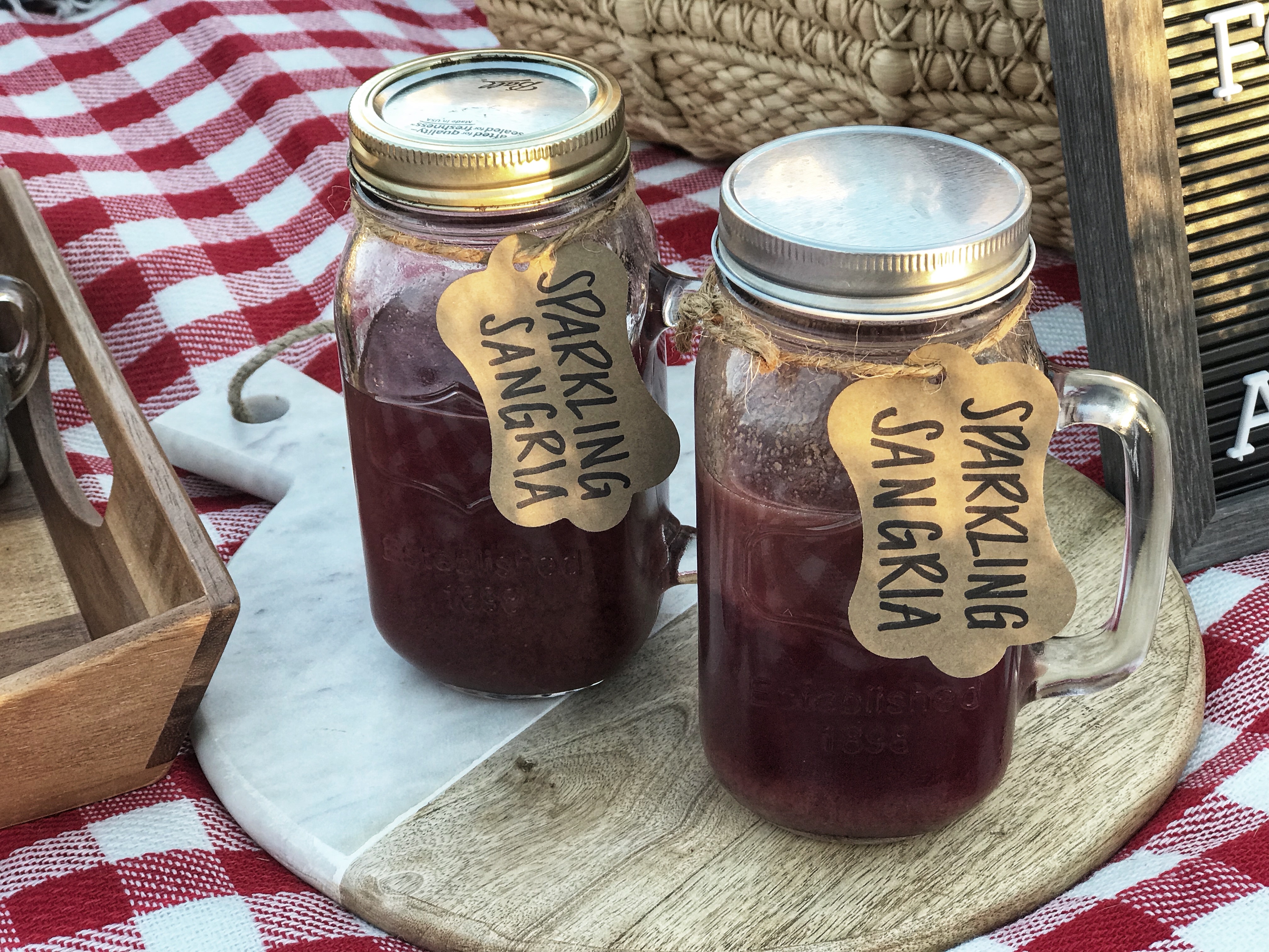 mason jar drinks, wine, sangria