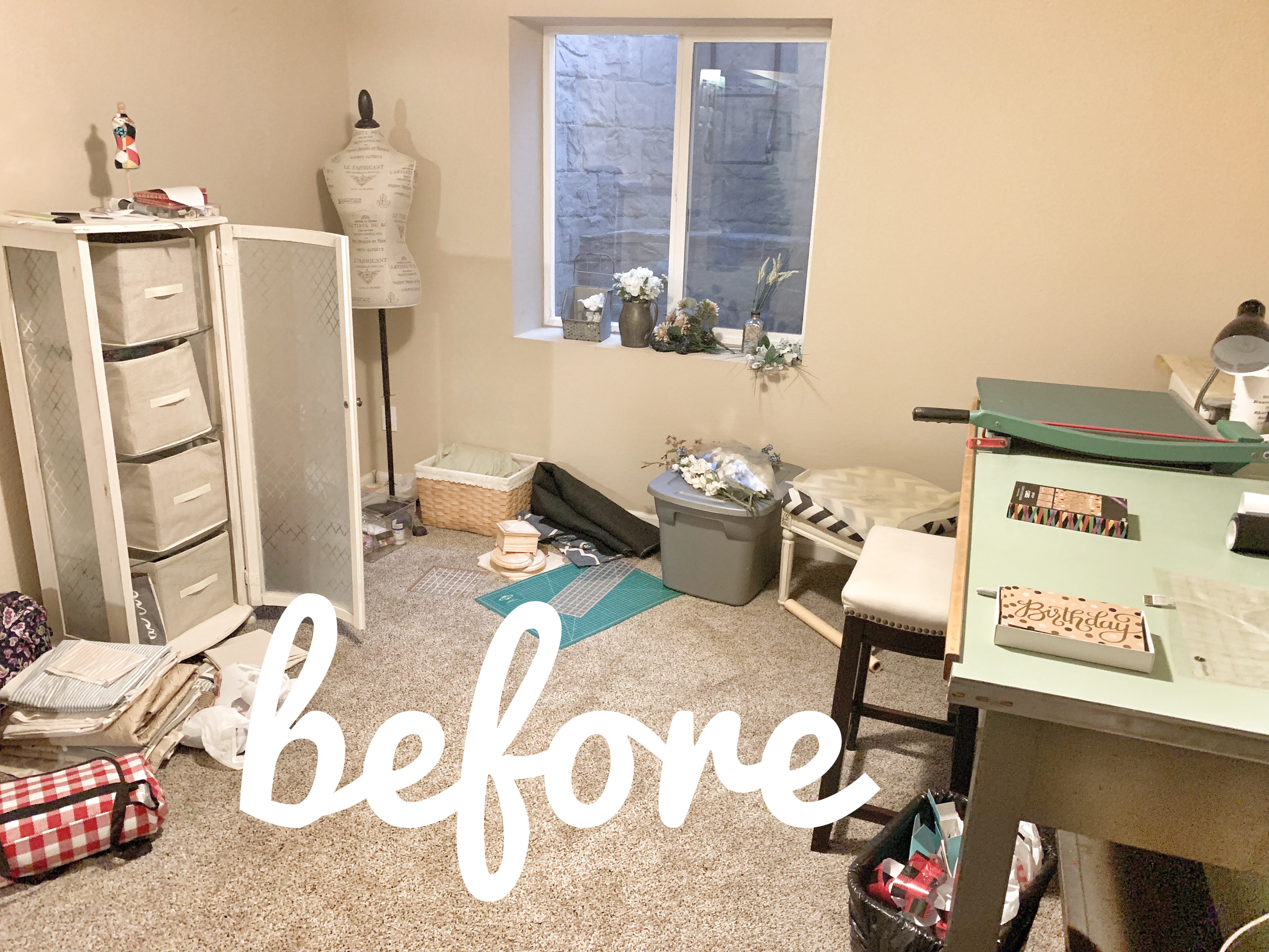 Craft Room Tables And Storage : Diy Plans Sewing Craft Table With Storage In 2021 Diy Sewing Table Craft Tables With Storage Craft Table Diy / I tried to put everything vertically to reduce the foot print so i have more room to walk around.