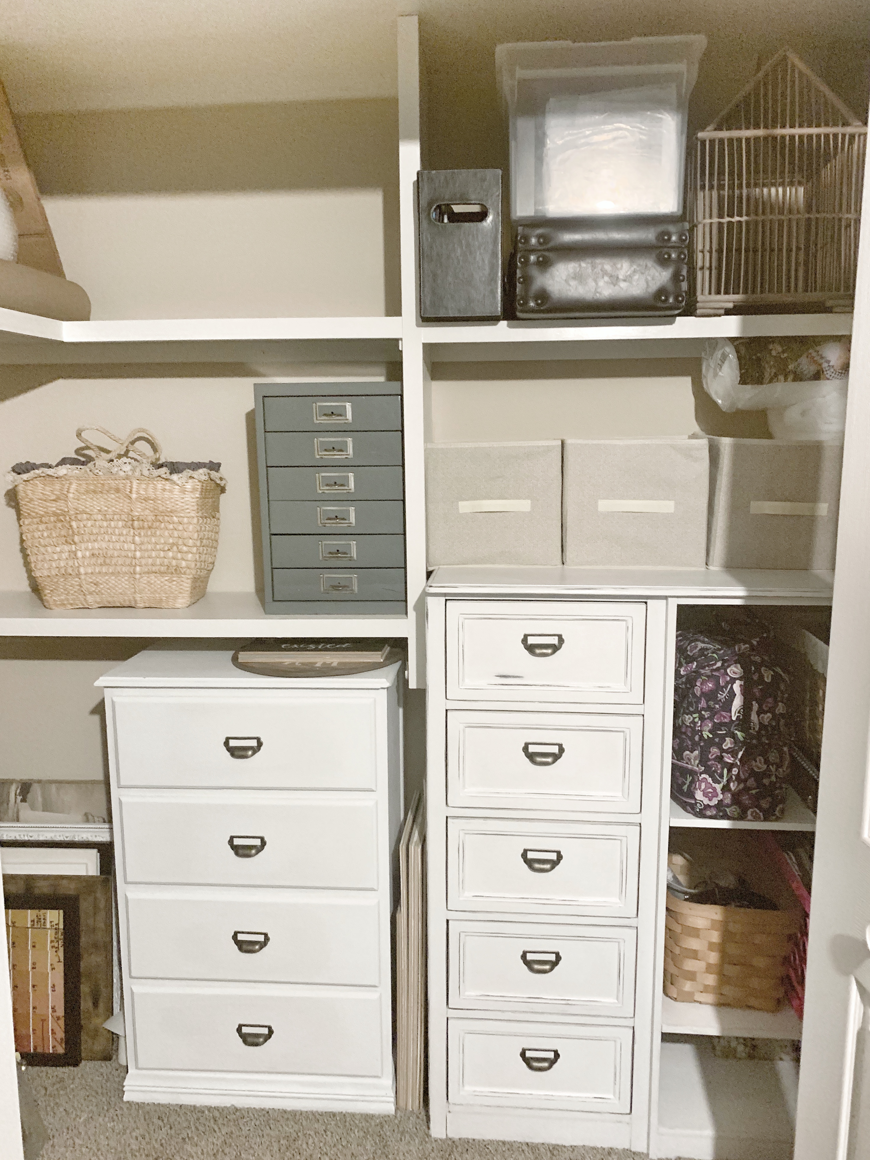 How To Organize a Closet in a Non-Permanent Way (No Drilling and