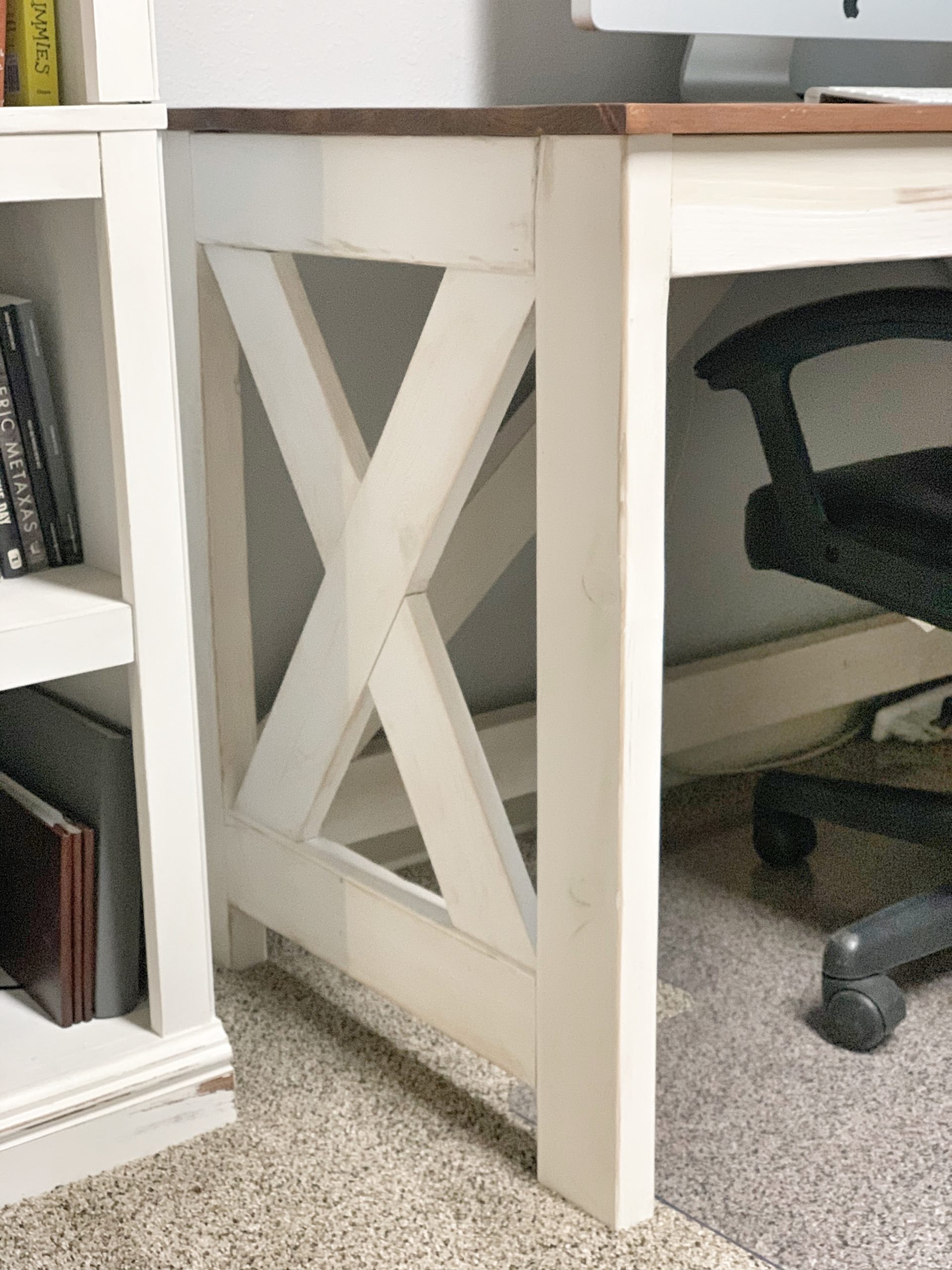 DIY Farmhouse Desk — Ashley Diann Designs