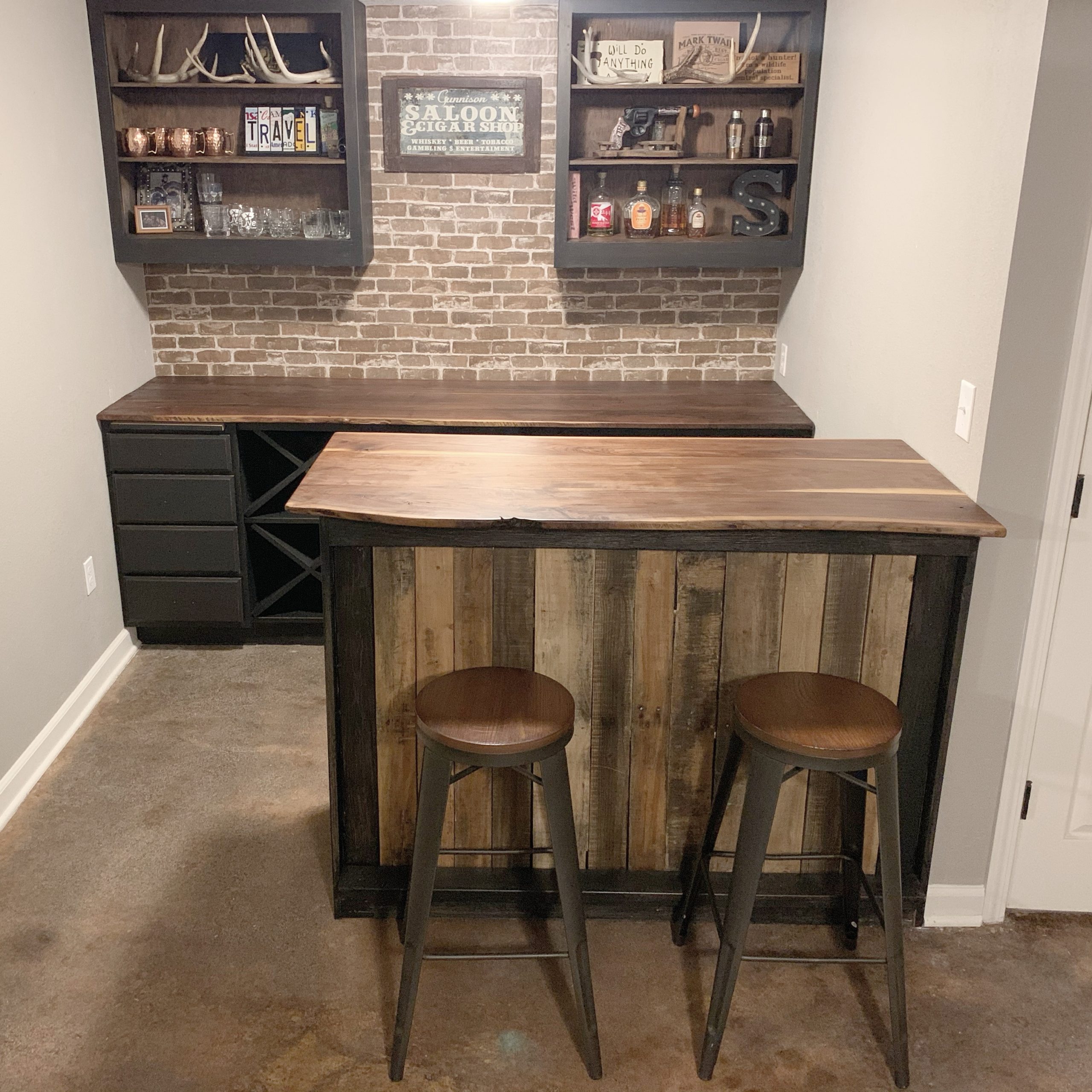 How to build DIY basement bar (with plans)